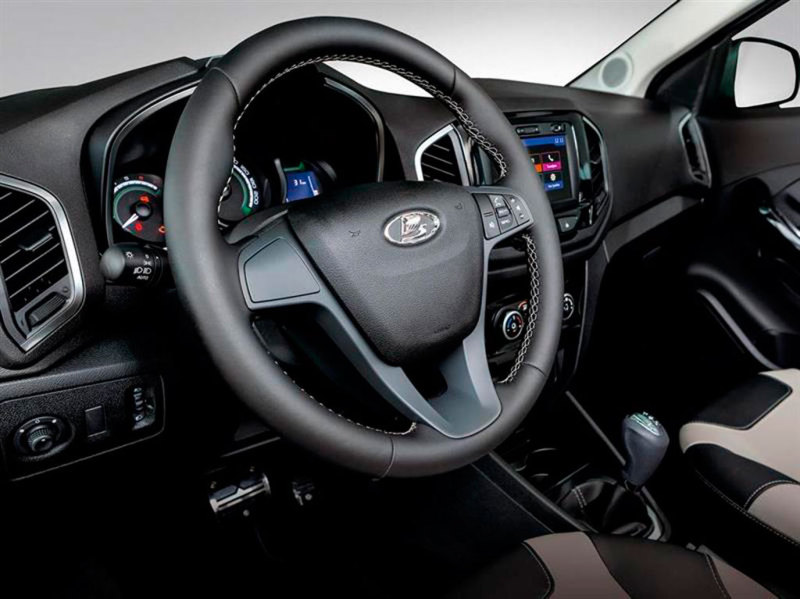 Начались продажи Lada XRAY с круиз-контролем