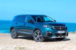 Peugeot 5008: в России от 1.899.000 рублей