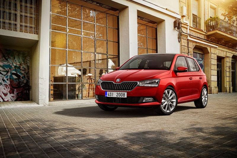Рестайлинговая Skoda Fabia 2019 представлена официально
