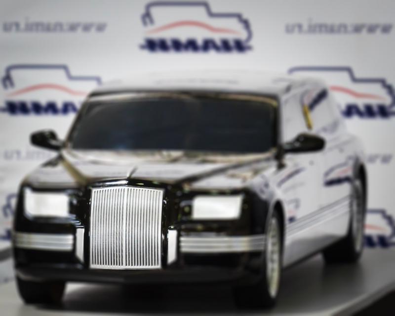 Автомобили "Кортеж" представят на Московском автосалоне 2018