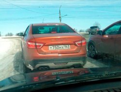 Седан Lada Vesta Cross проходит испытания без камуфляжа