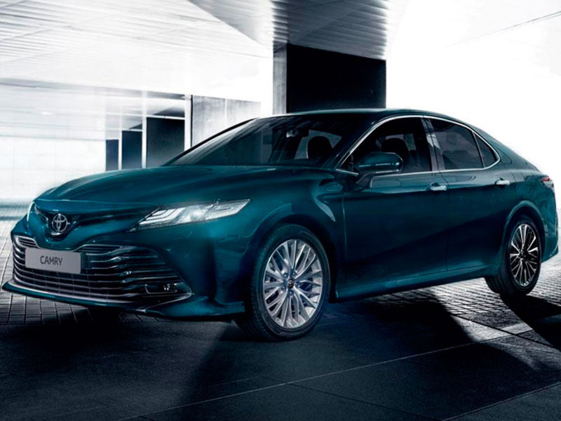 Новая Toyota Camry 2018: в России от 1.399.000 рублей