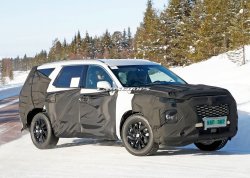 Большой кроссовер Hyundai Palisade 2020 заметили на тестах