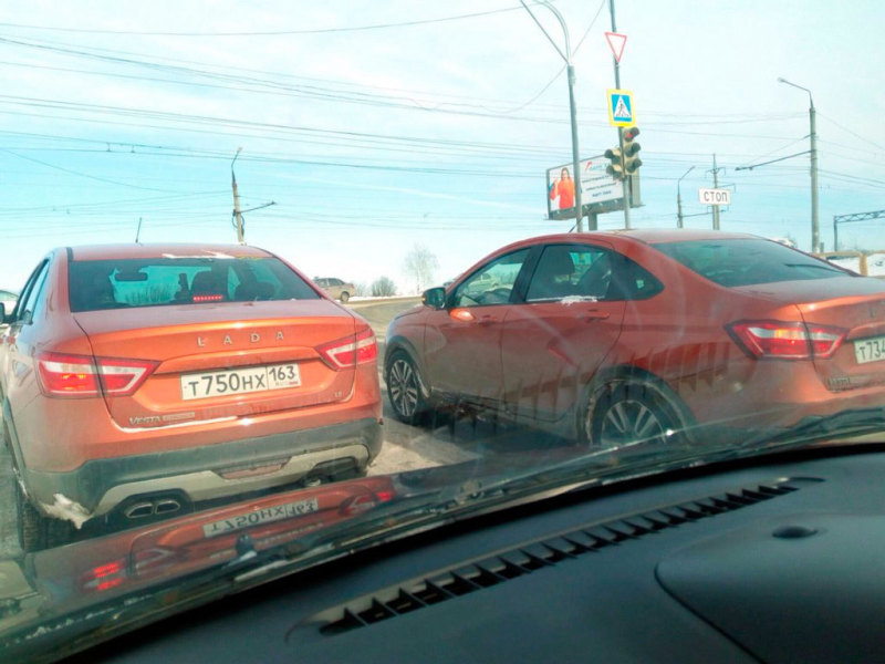 Предсерийные седаны Lada Vesta Cross во время испытаний