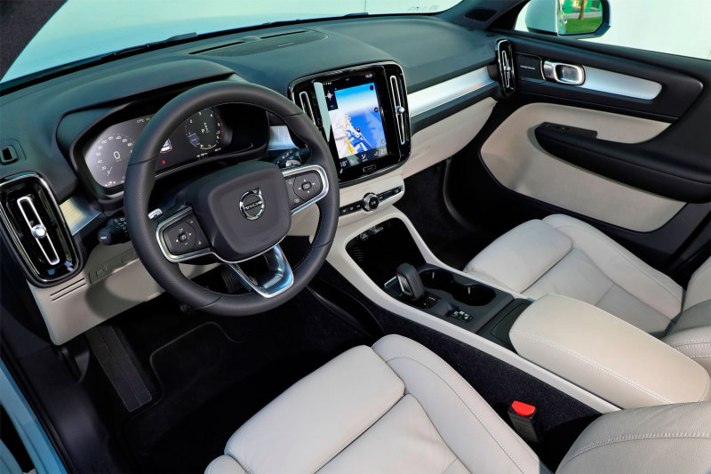 Volvo XC40 D4 Momentum