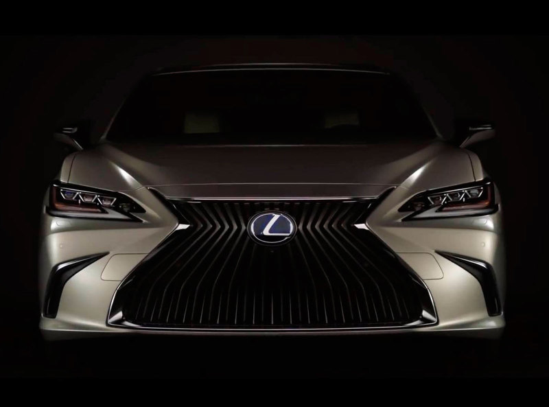 Новый Lexus ES 2019 показали перед официальной премьерой