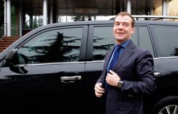 Правительство хочет поднять пошлины для автомобилистов