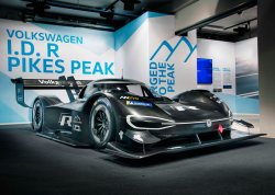 Электроспорткар Volkswagen I.D. R Pikes Peak официально представлен