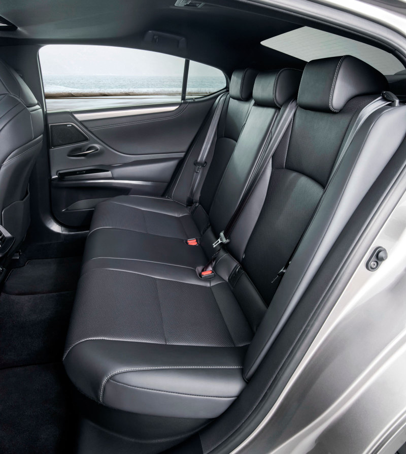 Lexus ES 300h F SPORT