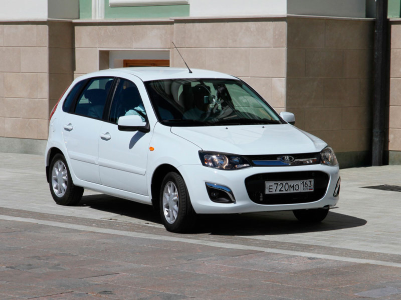 Текущий хэтчбек Lada Kalina образца 2013 года