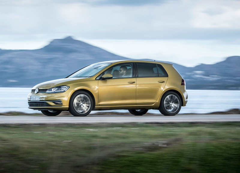 Хэтчбек Volkswagen Golf снова в России: от 1.429.900 рублей