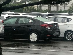 Новое поколение Hyundai Elantra 2019 засняли без камуфляжа