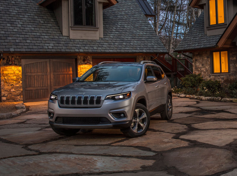 Новый Jeep Cherokee 2019: в России от 2.255.000 рублей