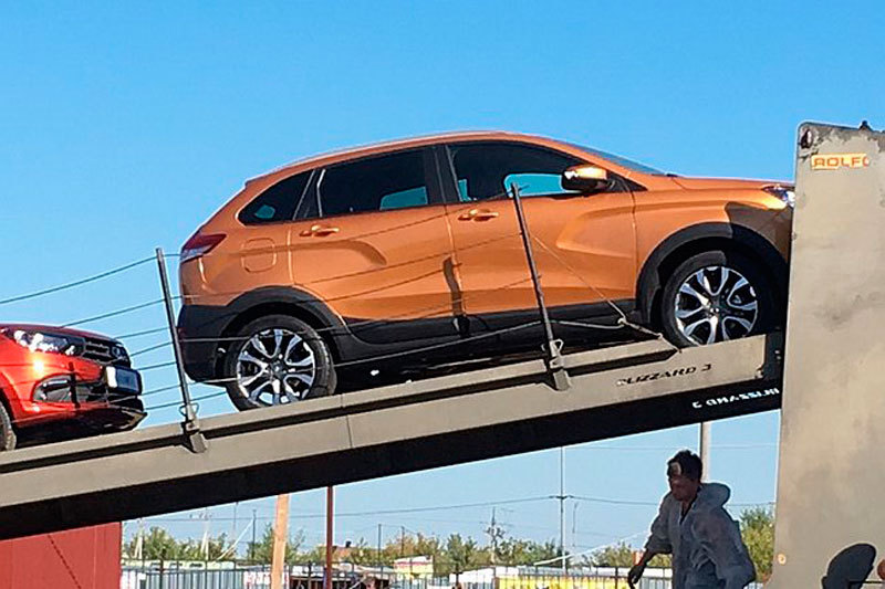 Lada XRAY Cross начали поставлять дилерам