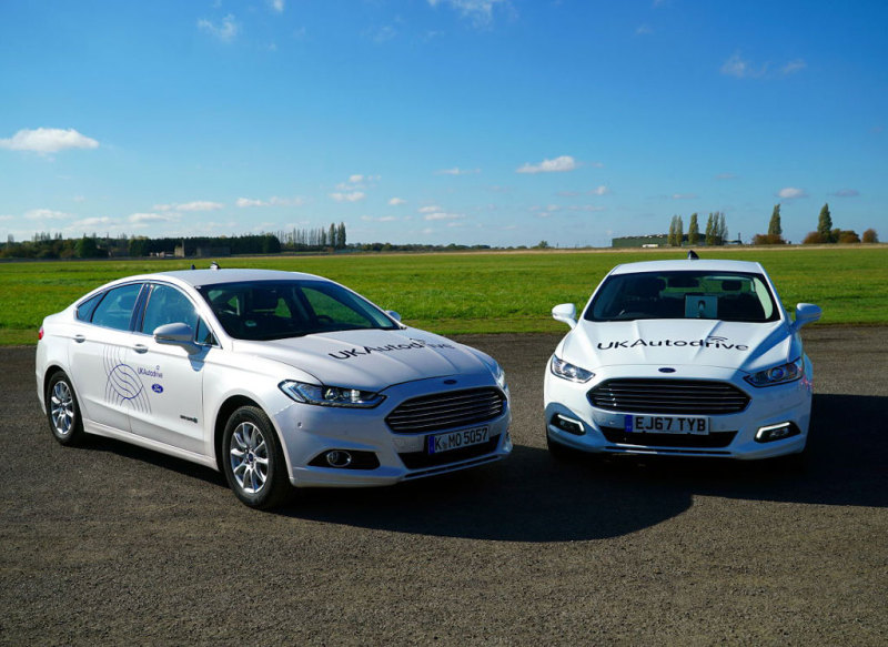 Новая технология Ford может сделать ненужными светофоры