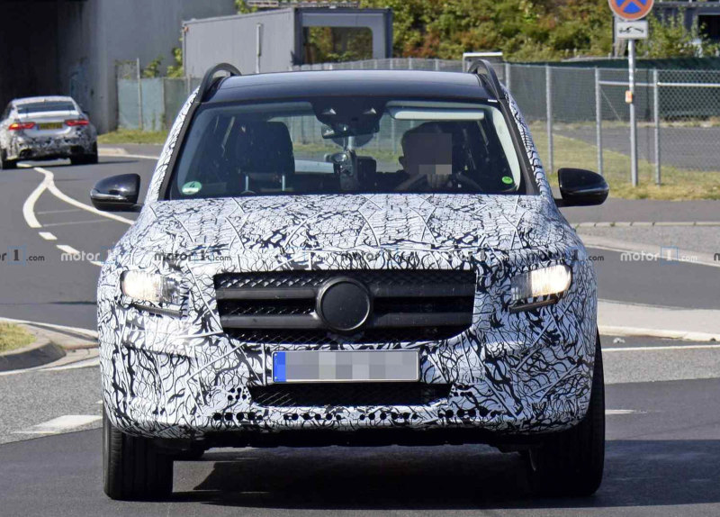 Новый кроссовер Mercedes-Benz GLB готовится к производству