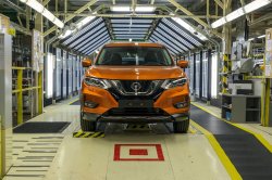 Обновлённый Nissan X-Trail появится в продаже с декабря