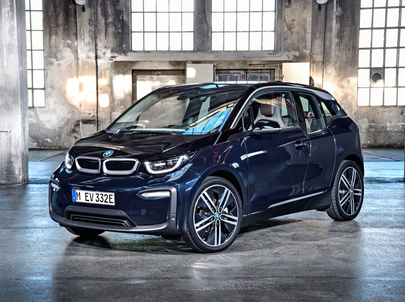 Обновлённые электромобили BMW i3: в России от 3.840.000 руб.