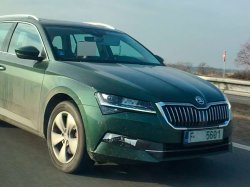 Обновлённый Skoda Superb 2019 заметили без камуфляжа