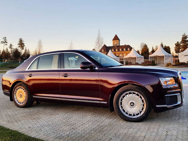На автомобили Aurus Senat начали и закончили принимать авансы