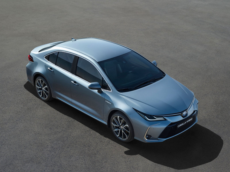 Европейская версия Toyota Corolla в гибридной модификации, однако у нас модель будут продавать с бензиновым двигателем