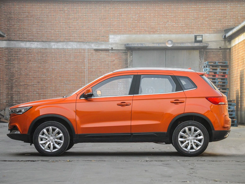 FAW Besturn X40 начнут продавать в России весной 2019 года