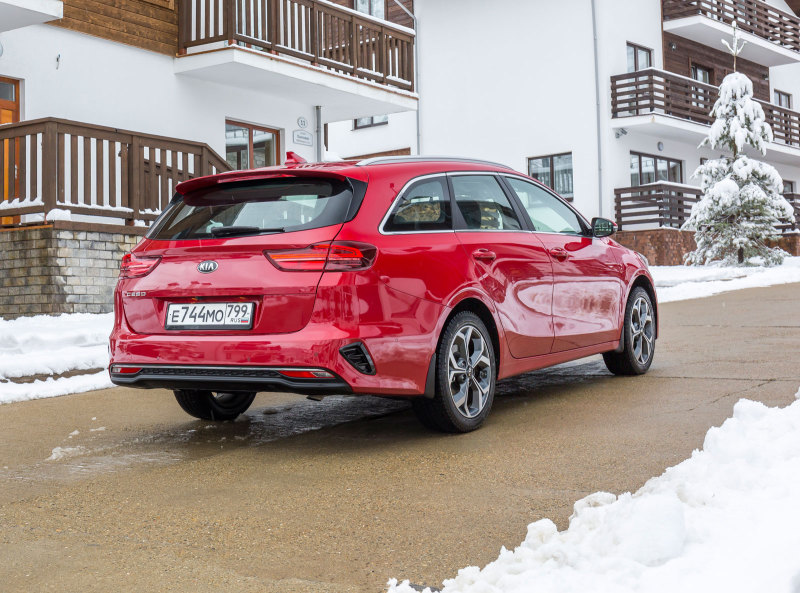 Новый KIA Ceed Sportswagon (SW): в России от 1.084.900 рублей