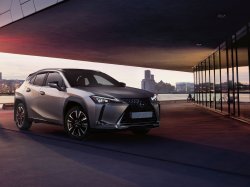 Lexus UX: в России от 2.316.000 рублей