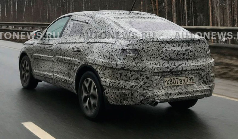Предсерийный Renault Arkana на испытаниях в России