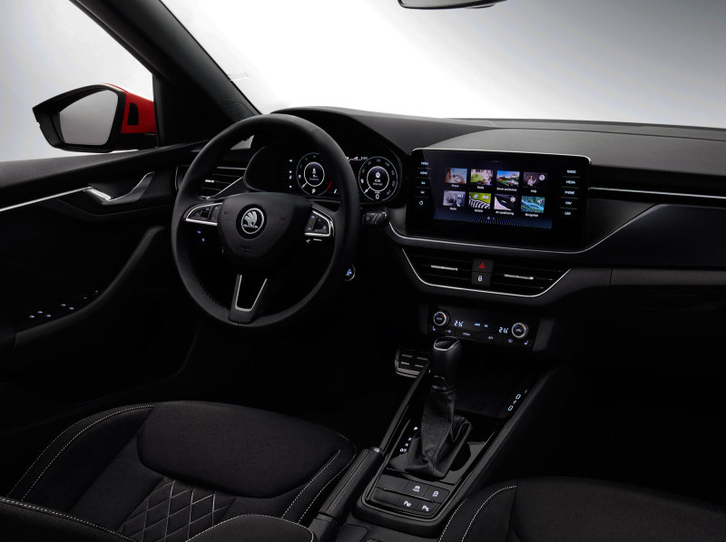 Показан салон европейского Skoda Kamiq