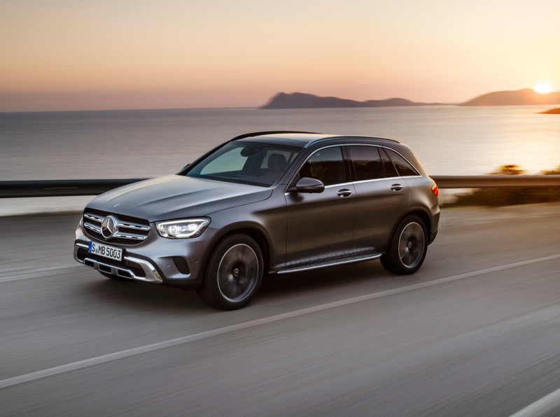Обновлённый Mercedes-Benz GLC представлен официально