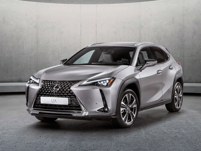 Lexus UX появился у российских дилеров по цене от 2.316.000 руб.