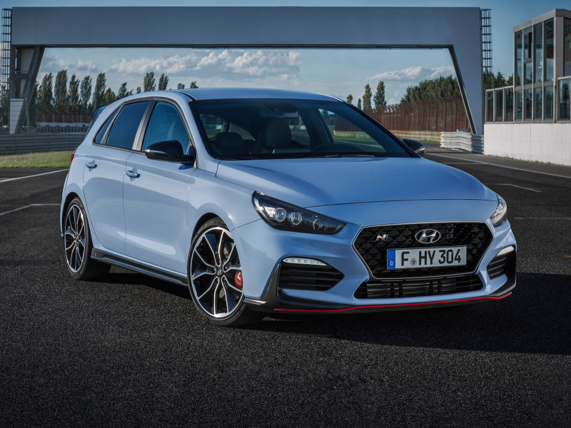 "Заряженный" Hyundai i30 N: в России от 2.200.000 руб.