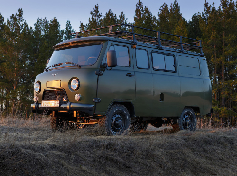"Буханка" УАЗ-3909 Трофи: в продаже от 829.900 рублей