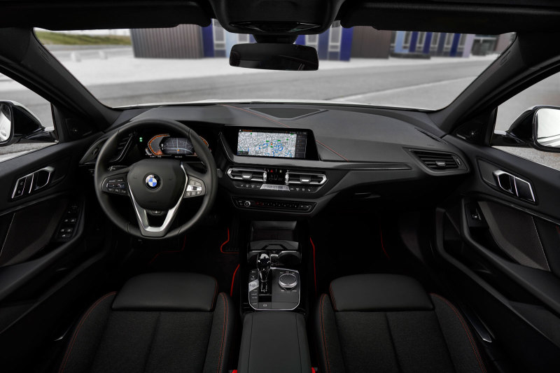 BMW 118i Sportline (F40)