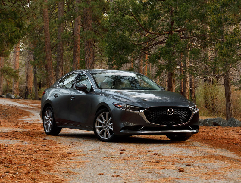 Седан Mazda 3 для американского рынка, версия для России будет иметь незначительные отличия