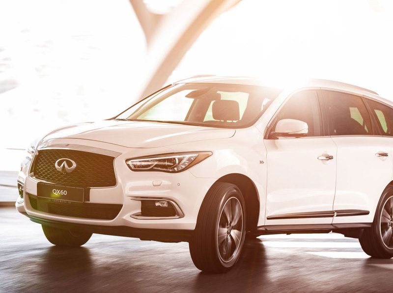 Infiniti QX60 в новых комплектациях начинают продавать в России: от 3.145.000 руб.