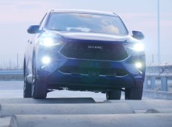 Для Haval F7 объявлены российские цены на все комплектации
