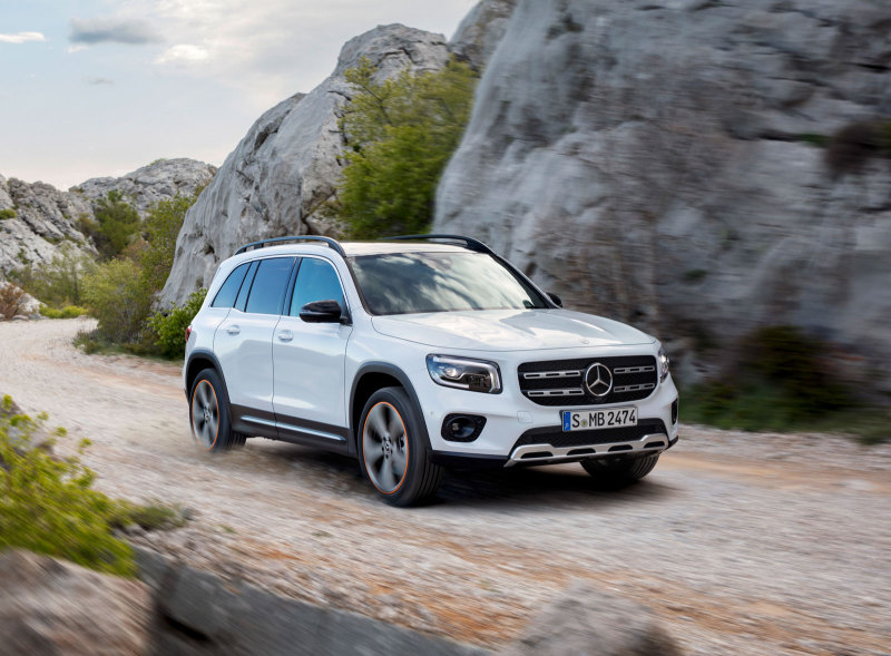 Серийный Mercedes-Benz GLB представлен официально