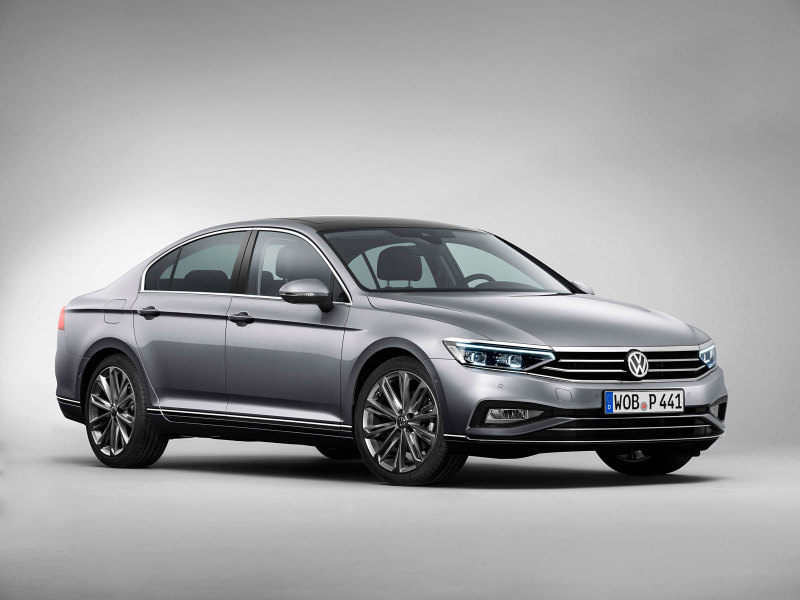 Обновлённый Volkswagen Passat появится в России до конца 2019 года