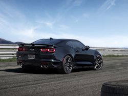 Chevrolet Camaro Black Edition и Shock Edition: в России от 3.315.000 руб.