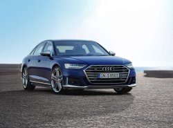 Большой "заряженный" седан Audi S8 представлен в новом поколении
