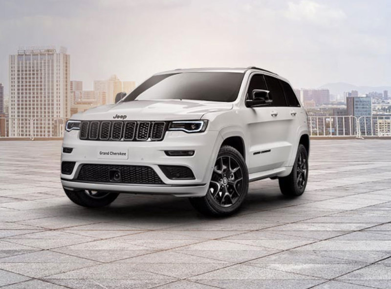 Jeep Grand Cherokee S Limited: в России от 3.799.000 рублей