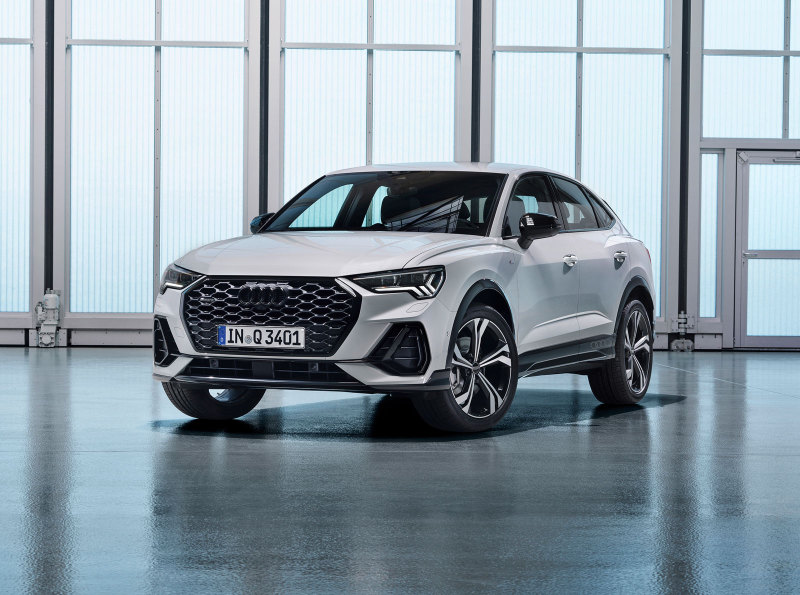 Audi Q3 получил купеобразную версию Sportback
