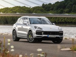 Porsche Cayenne Turbo S E-Hybrid: в России от 12.342.000 руб.