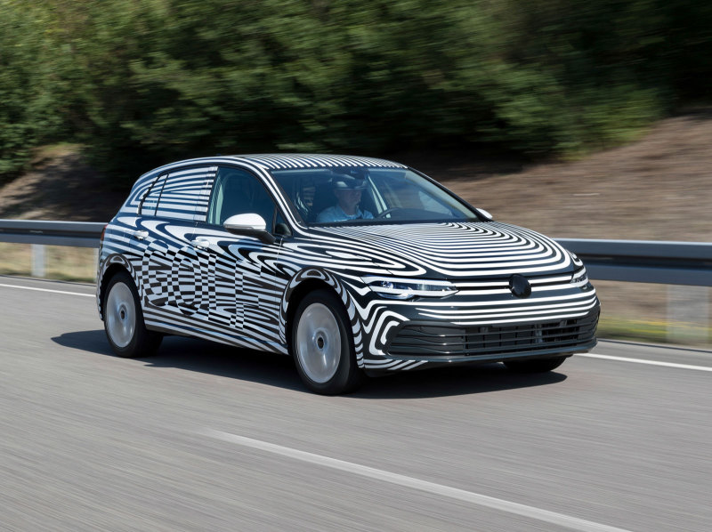 Новое поколение Volkswagen Golf готово к премьере