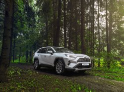 Новая Toyota RAV4 сертифицирована для России