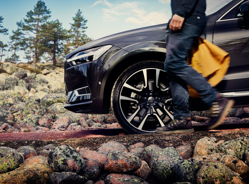 Автомобили Volvo возможно купить в кредит с минимальной ставкой в 6%*