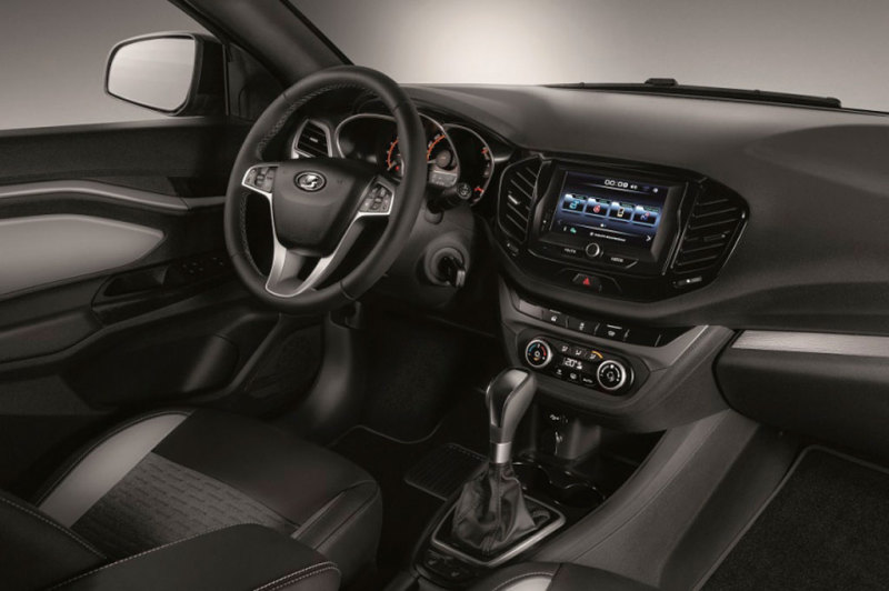 Салон Lada Vesta с селектором бесступенчатой автоматической трансмиссии Jatco