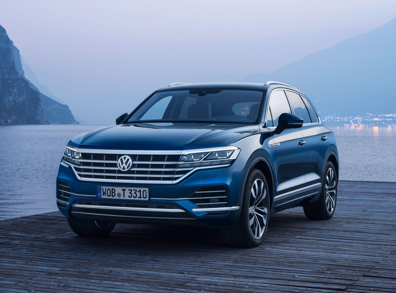 Volkswagen Touareg Business: в России от 3.699.000 руб.